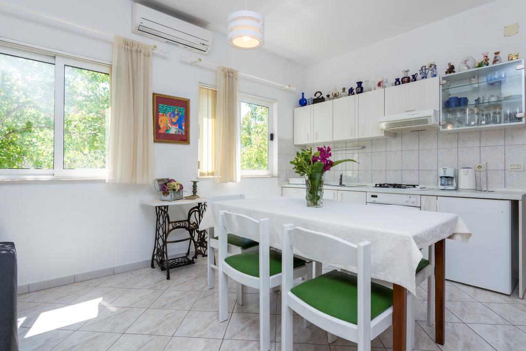 Apartments Coce โตรกีร์ ภายนอก รูปภาพ